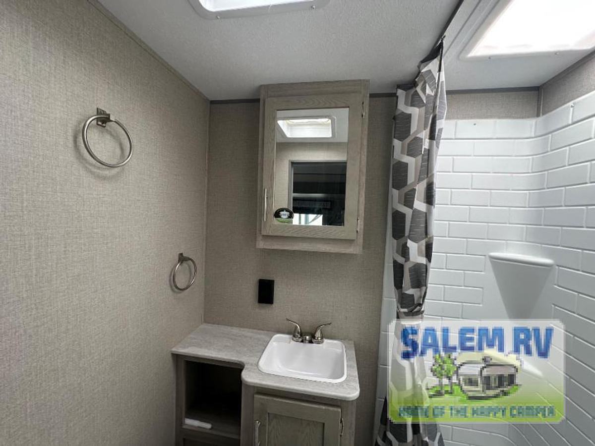 Used Used 2023 Coachmen RV Catalina Legacy 293QBCK