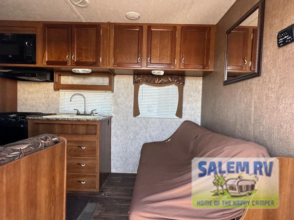 Used Used 2015 Prime Time RV Avenger 26BH