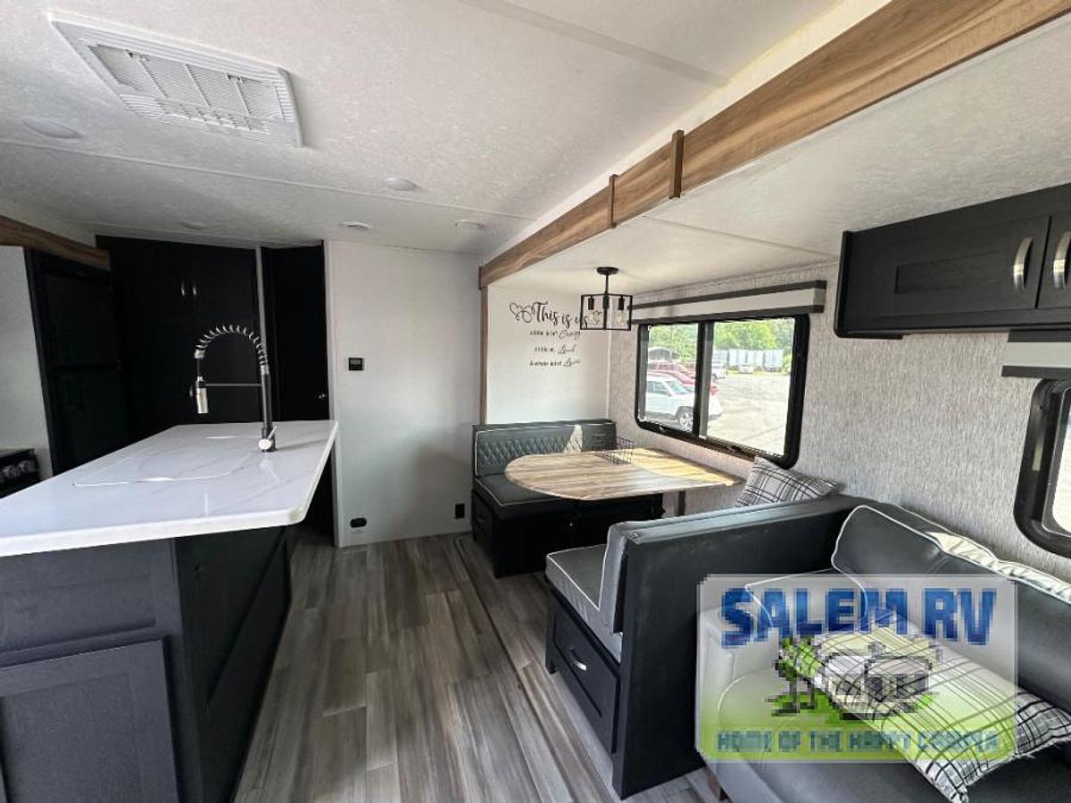 Used Used 2022 Coachmen RV Freedom Express Liberty Edition 320BHDSLE