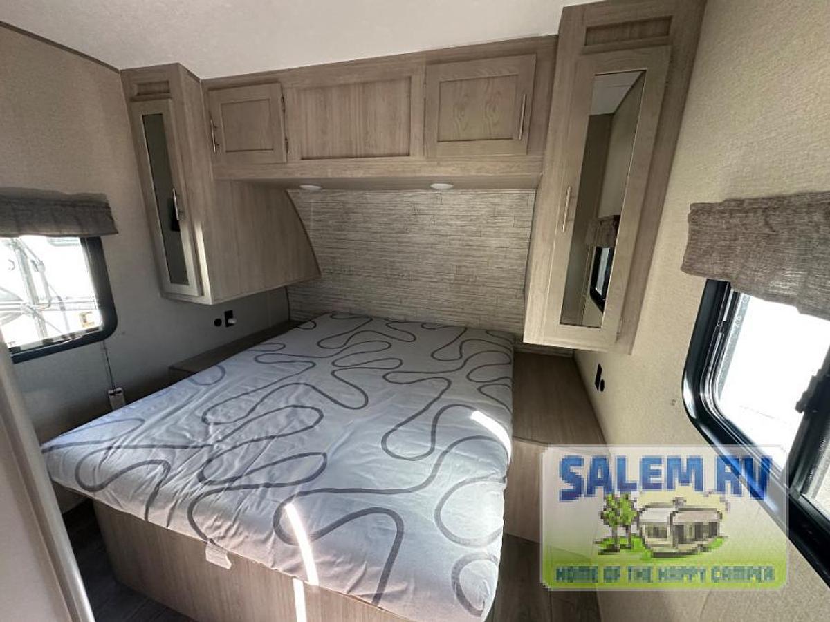 Used Used 2023 Coachmen RV Catalina Legacy 293QBCK
