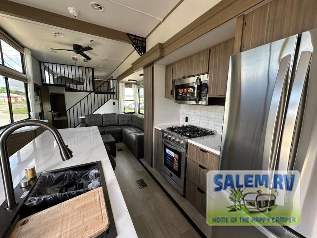 New 2025 Forest River RV Salem Grand Villa 44VIEW