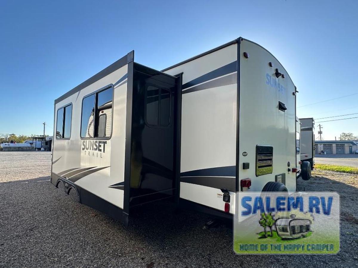 Used Used 2018 CrossRoads RV Sunset Trail Super Lite SS291RK