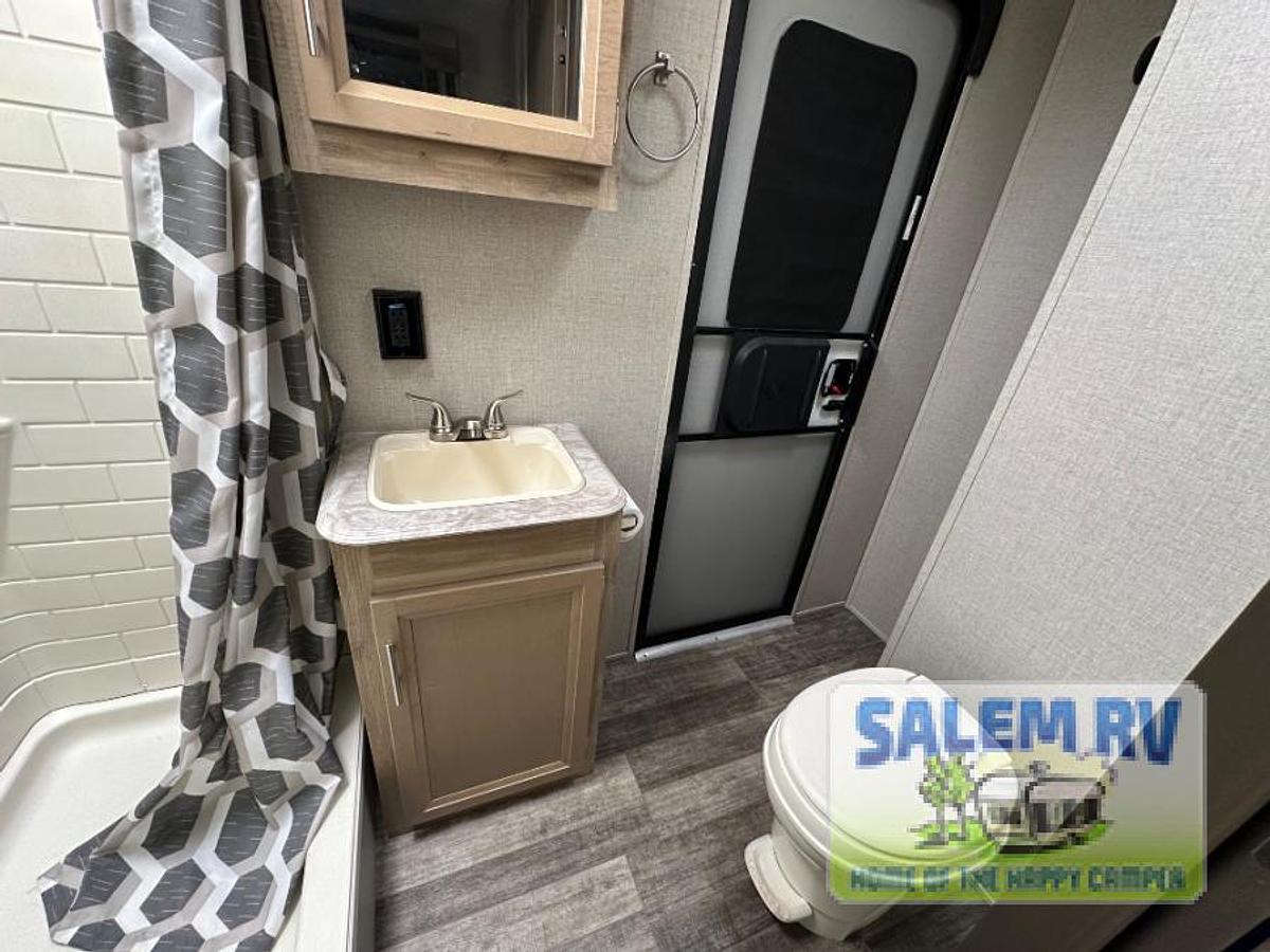 Used Used 2021 Coachmen RV Catalina Legacy 323BHDSCK