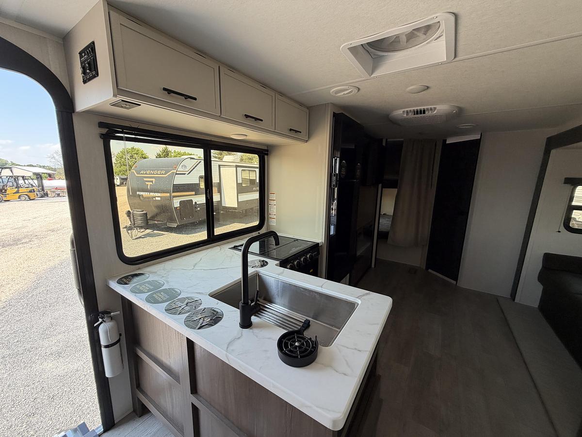 New 2026 Prime Time RV Avenger LE 26DBSLE