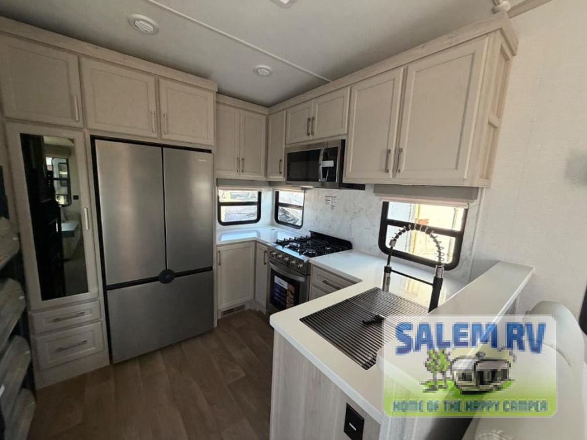New 2026 Palomino Columbus 384RKH