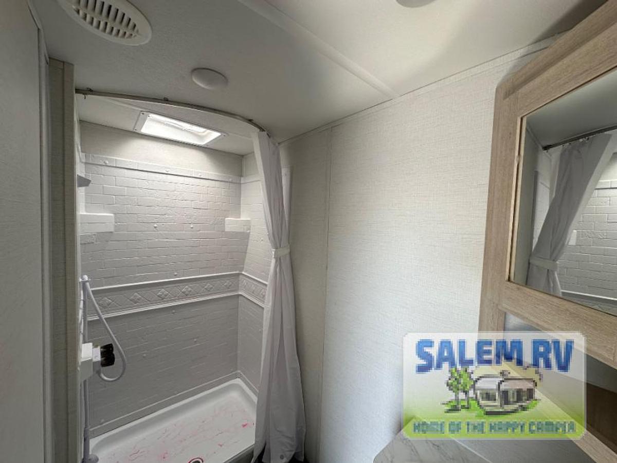 New 2025 Prime Time RV Avenger 25MKO