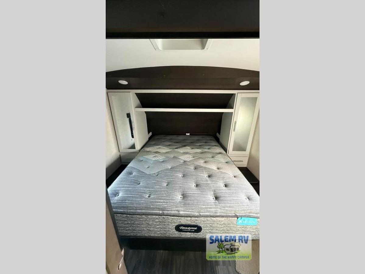 Used Used 2020 Keystone RV Premier Ultra Lite 26UDPR