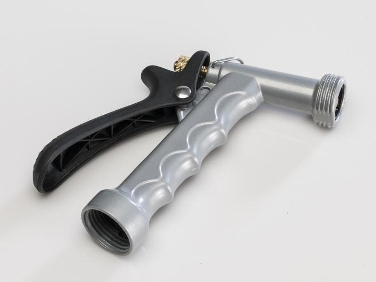 Spray Nozzle For Coiled Extension Hose