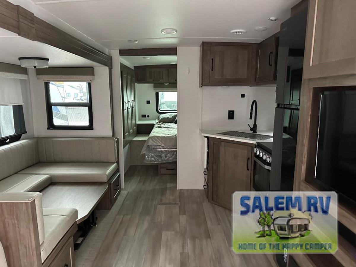 Used Used 2024 Forest River RV Flagstaff Super Lite 27BHWS