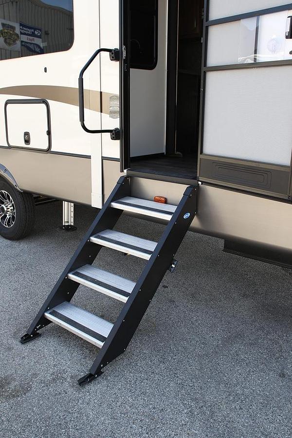 Stepabove Entry Step,4 Step, 26"-28" Door