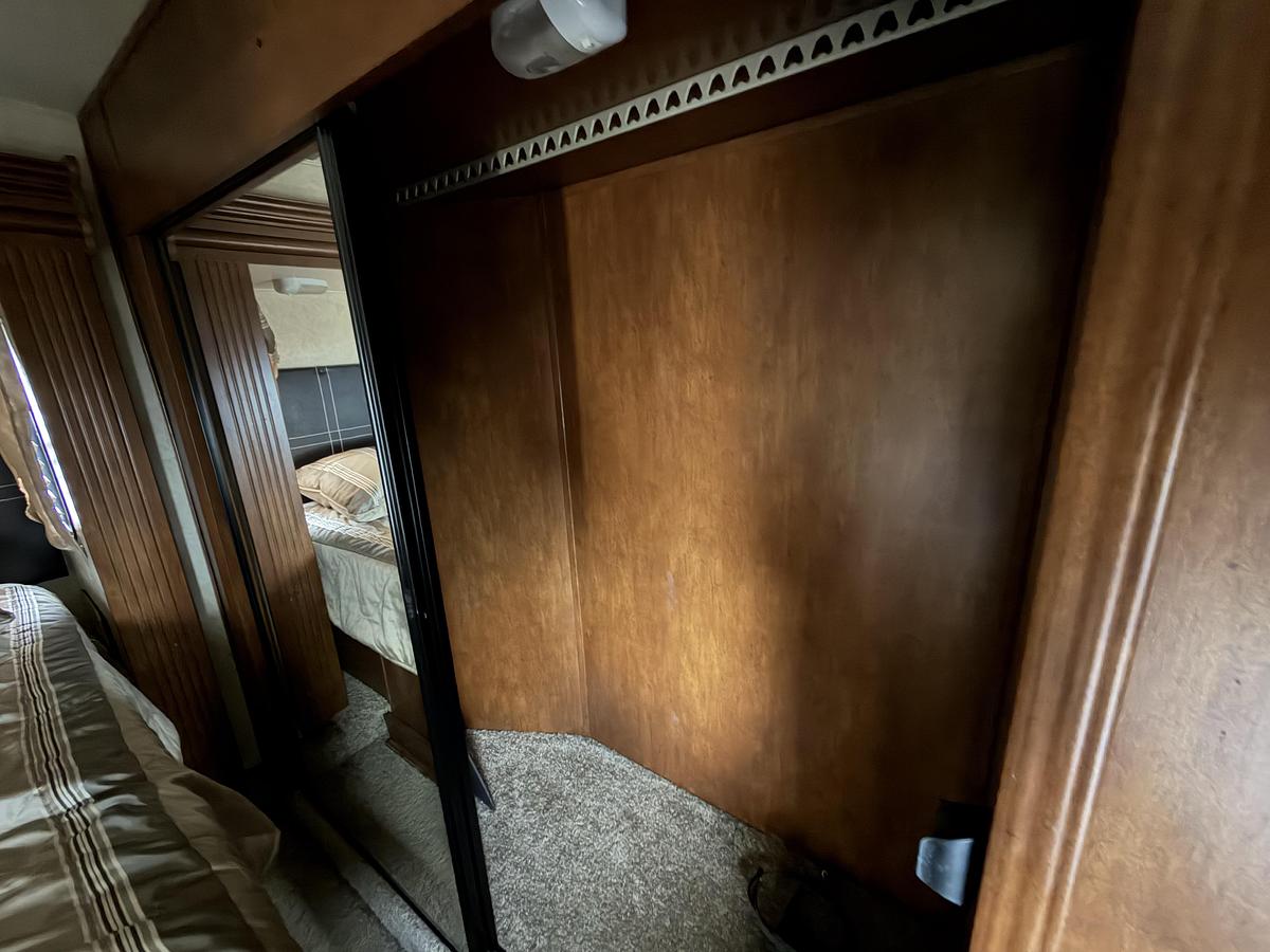 Used Used 2014 Salem Hemisphere 286RLT