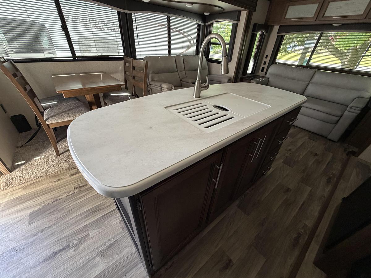 Used Used 2020 Keystone RV Cougar Half-Ton 32RLI