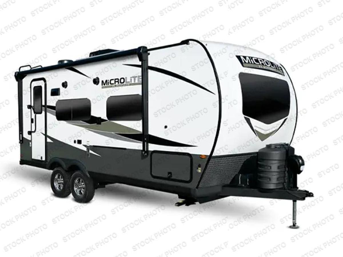 Used Used 2025 Forest River RV Flagstaff Micro Lite 25BSDS