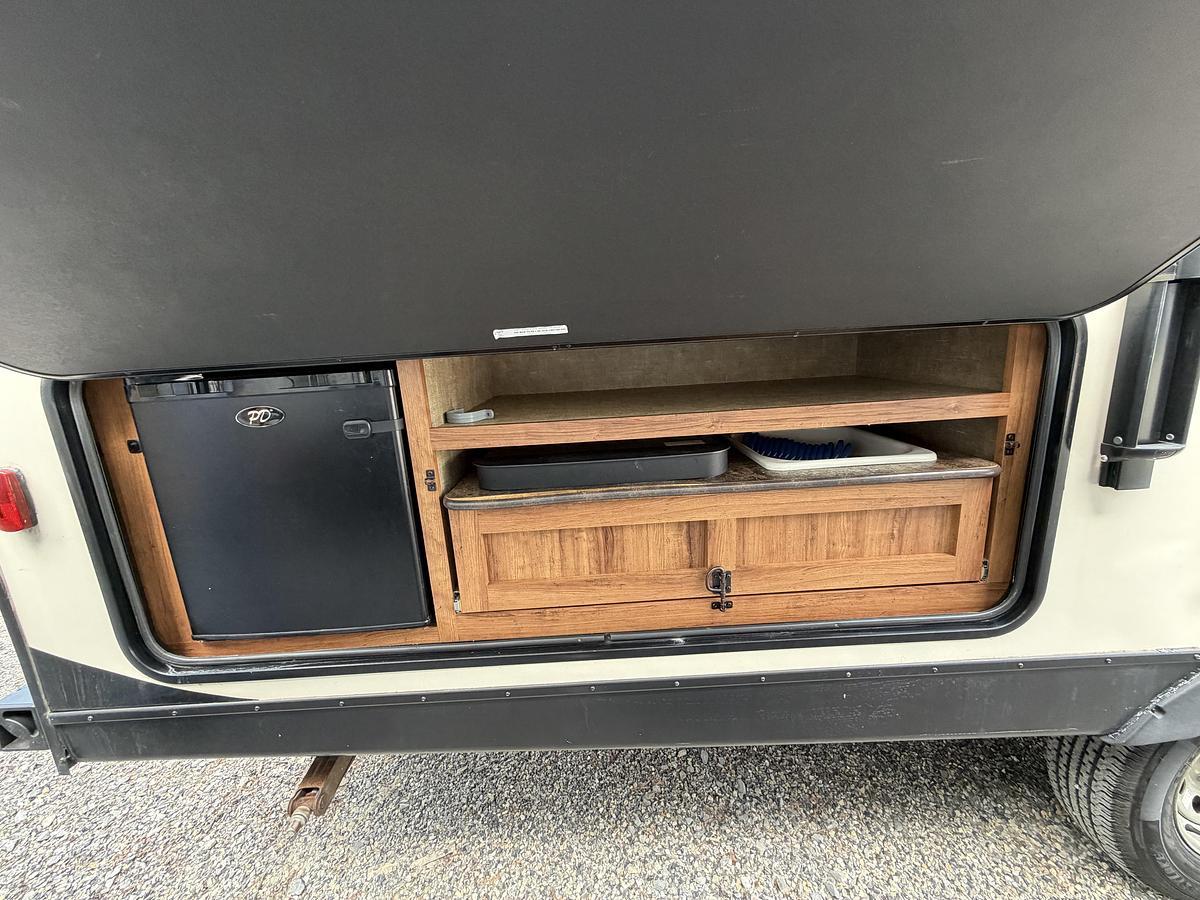 Used 2015 KZ RV Spree 250BHS