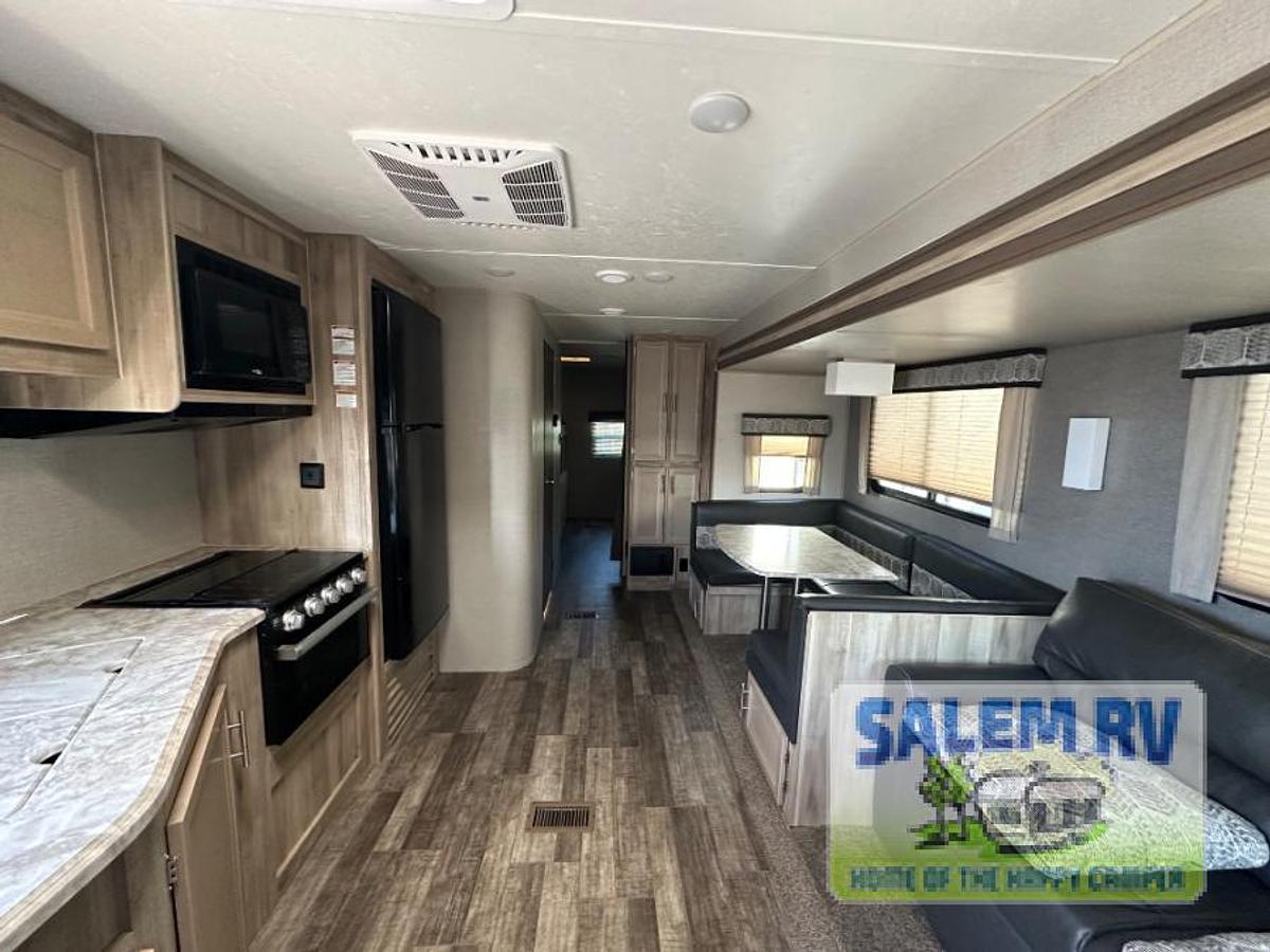 Used Used 2021 Coachmen RV Catalina Legacy 323BHDSCK