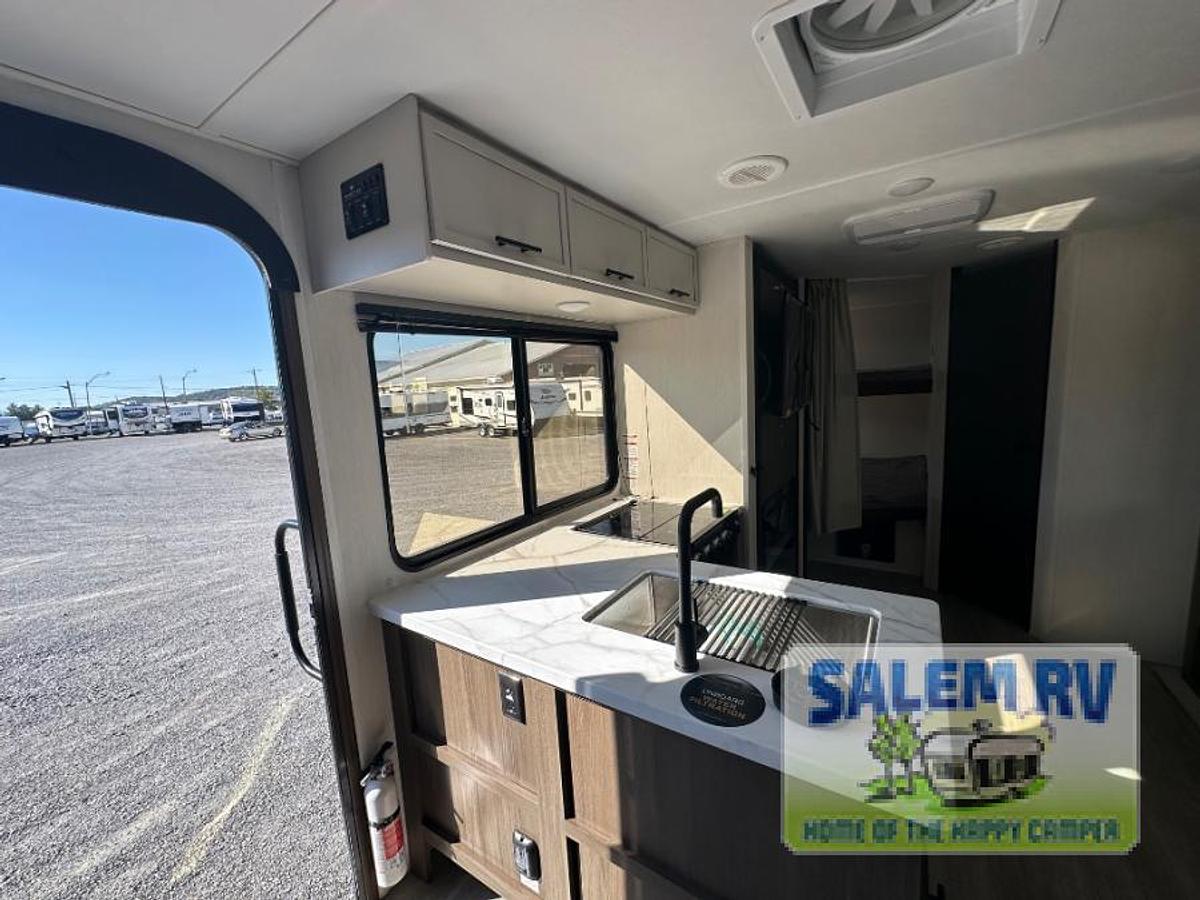New 2026 Prime Time RV Avenger 23BHS