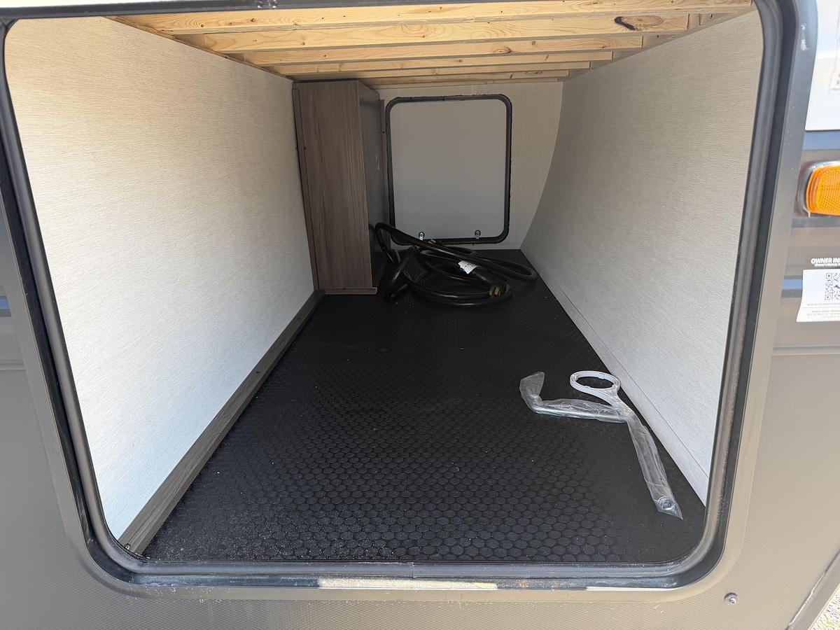 New 2026 Prime Time RV Avenger LE 26DBSLE
