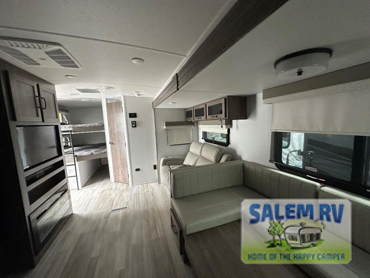 Used Used 2024 Forest River RV Flagstaff Super Lite 27BHWS