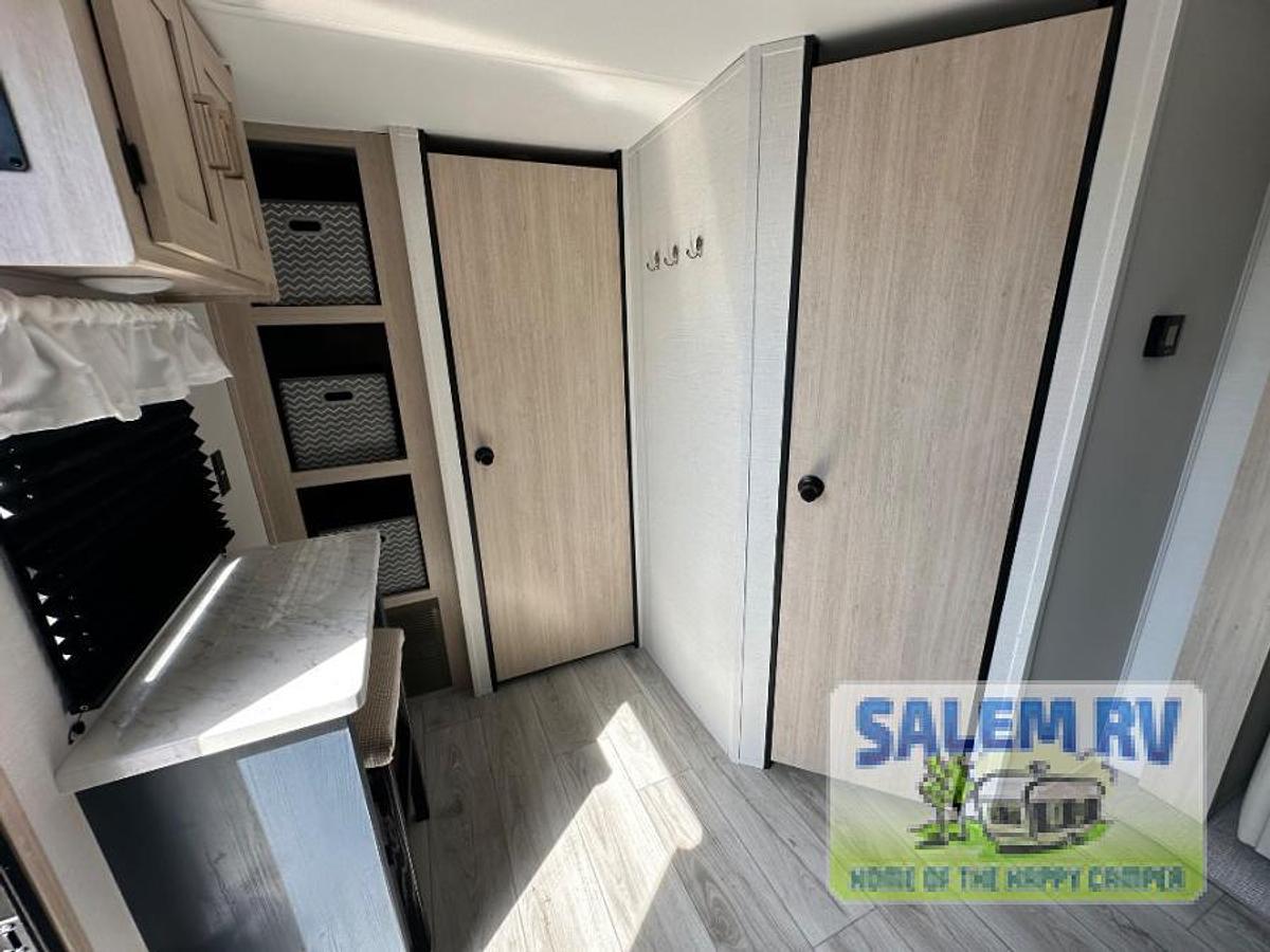 New 2025 Prime Time RV Avenger 25MKO