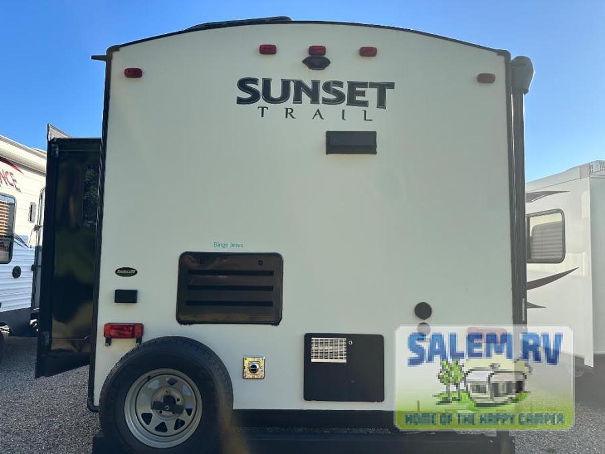 Used Used 2018 CrossRoads RV Sunset Trail Super Lite SS291RK
