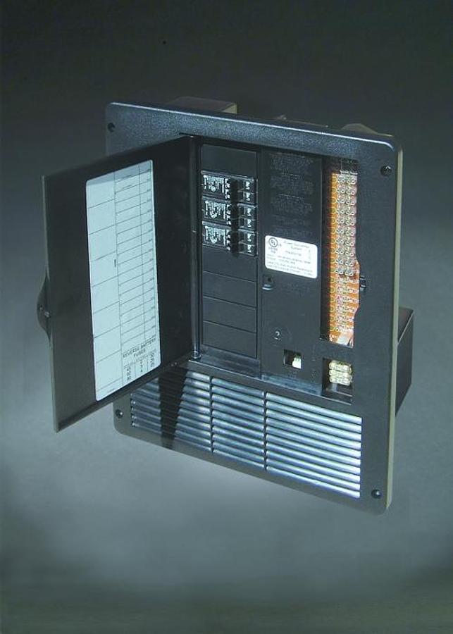 4500 Series Converter Ac/dc Distribution Panel 60 Amp