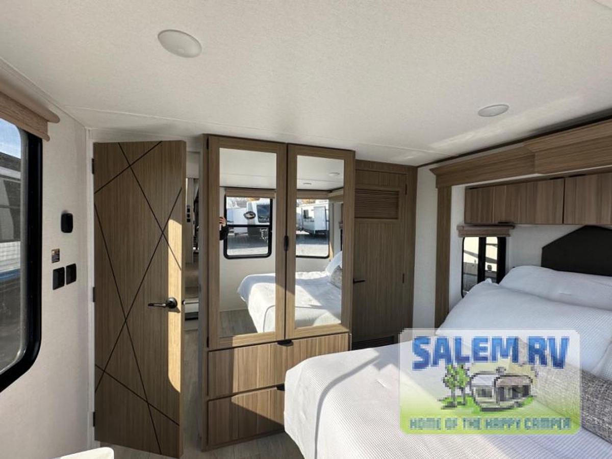 New 2025 Forest River RV Salem Grand Villa 42VERANDA