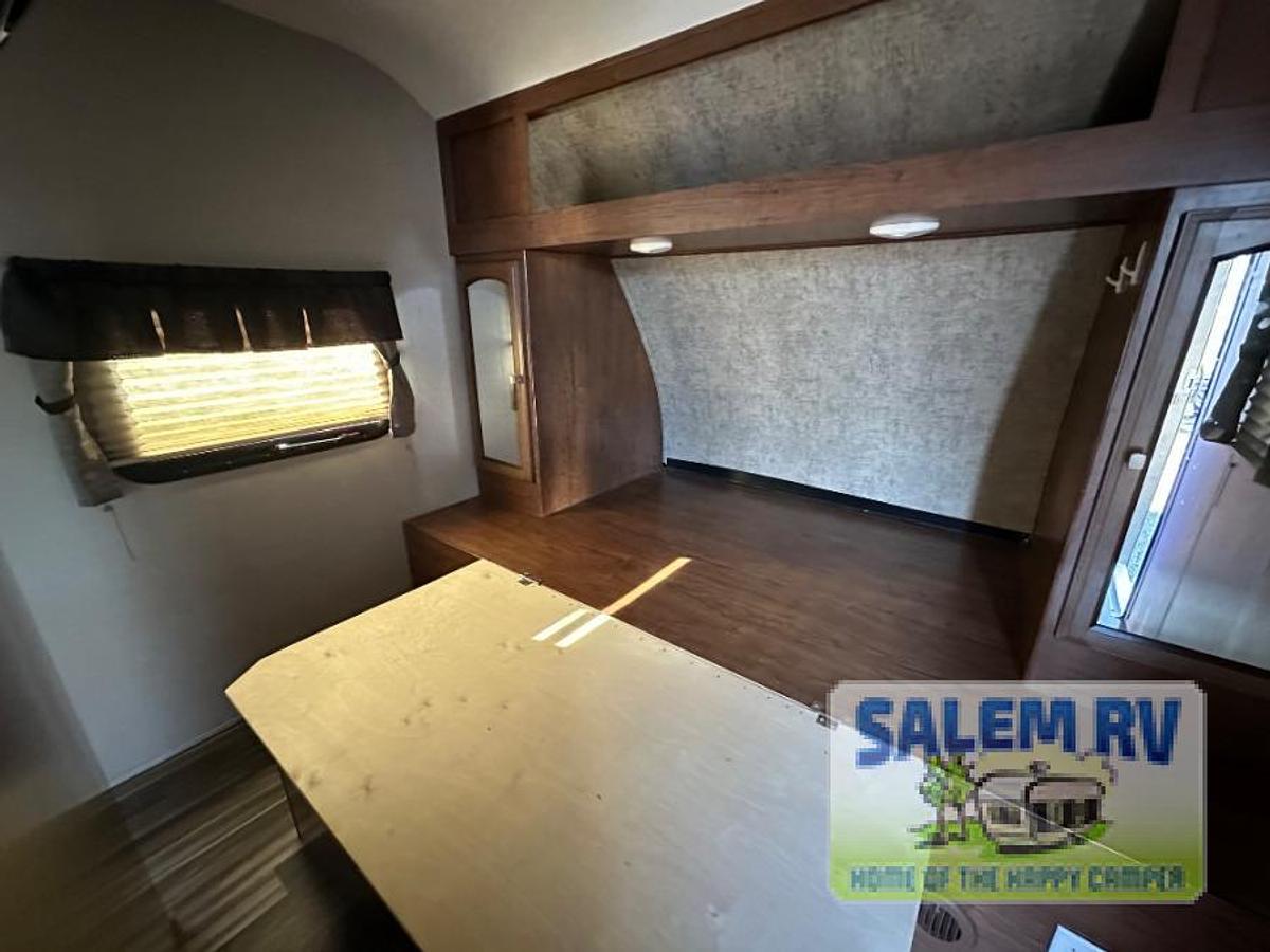 Used Used 2018 Coachmen RV Freedom Express 25SE