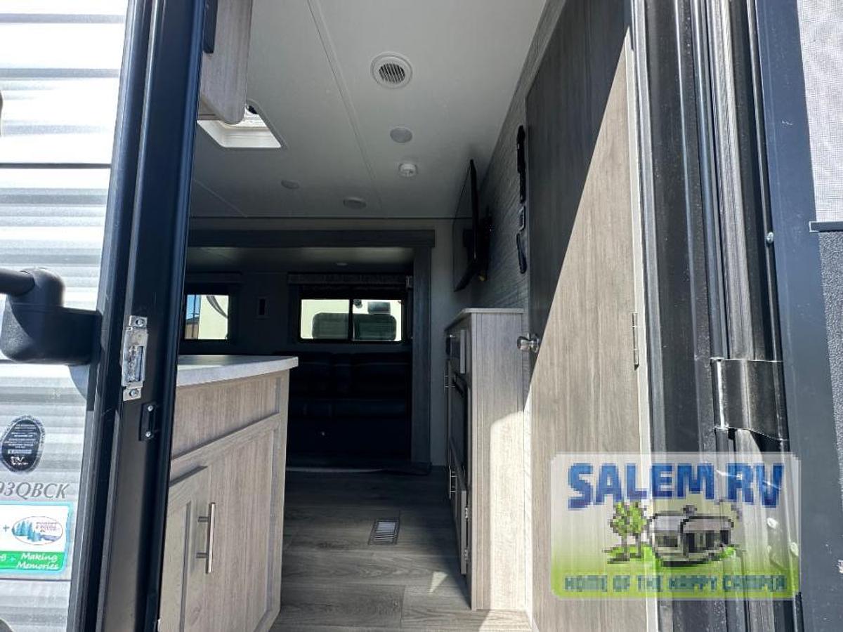 Used Used 2023 Coachmen RV Catalina Legacy 293QBCK