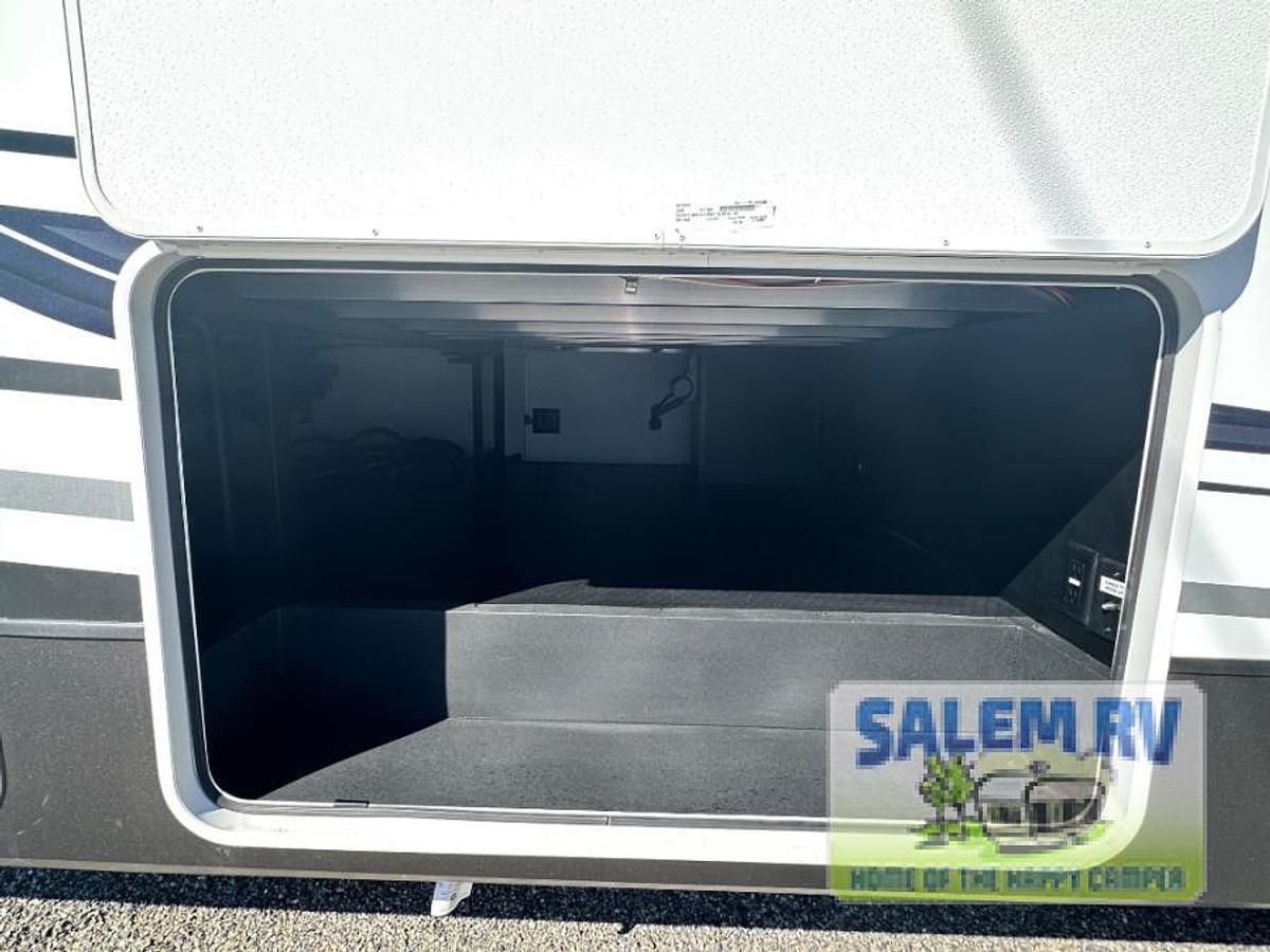 New 2026 Palomino Columbus 389FLH