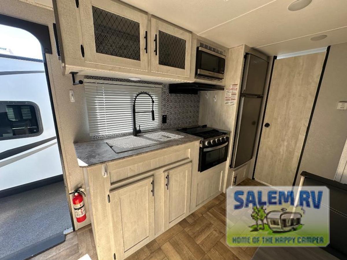 Used Used 2022 Shasta RVs Shasta 18BH
