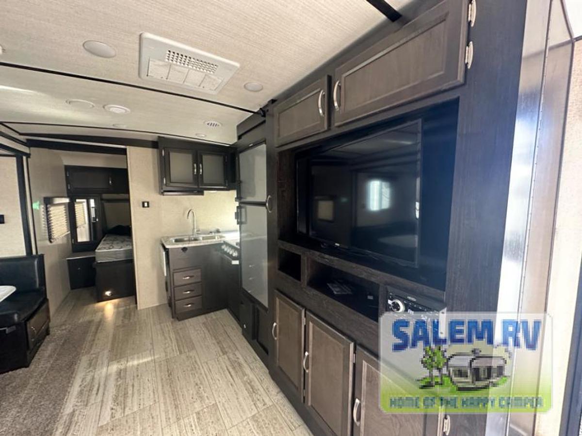 Used Used 2021 Coachmen RV Northern Spirit Ultra Lite 2557RB