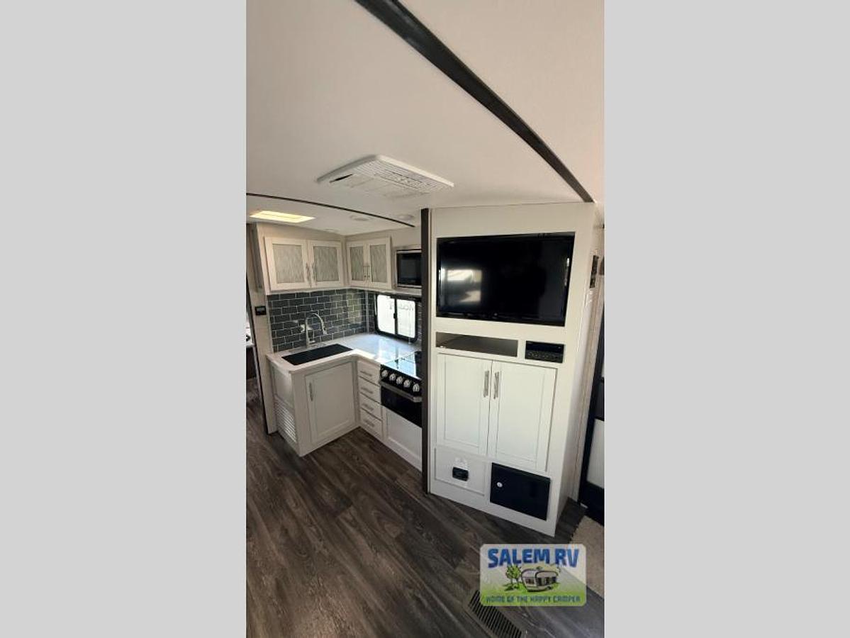 Used Used 2020 Keystone RV Premier Ultra Lite 26UDPR