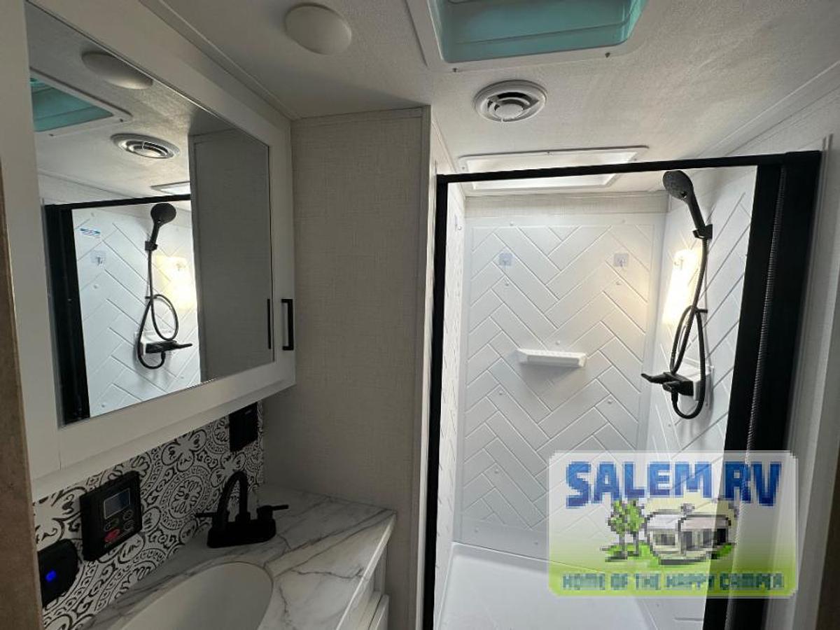 Used Used 2024 Keystone RV Arcadia Select 21SRK