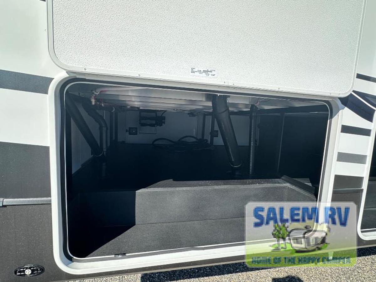 New 2026 Palomino Columbus 389FLH