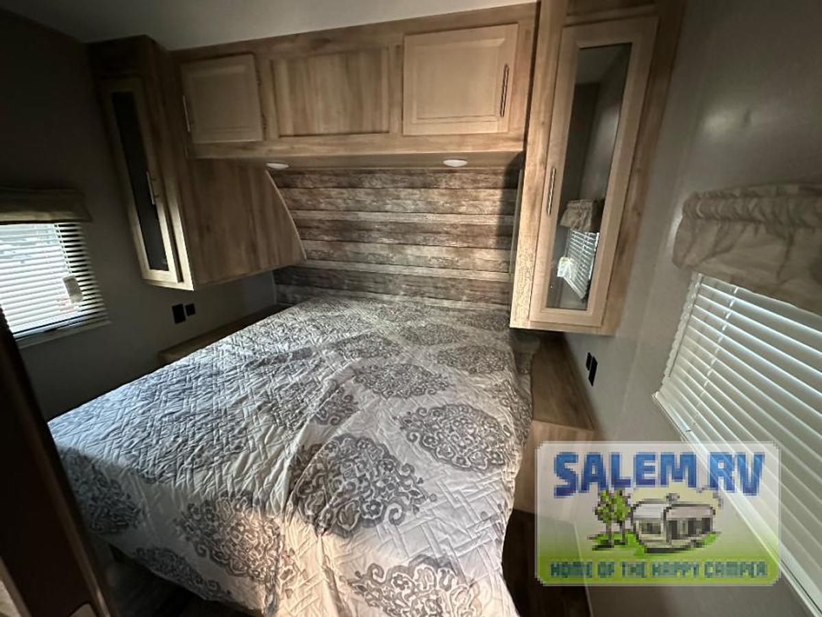 Used Used 2021 Coachmen RV Catalina Legacy 323BHDSCK
