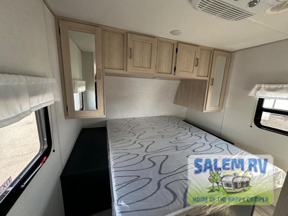 New 2025 Prime Time RV Avenger 25MKO