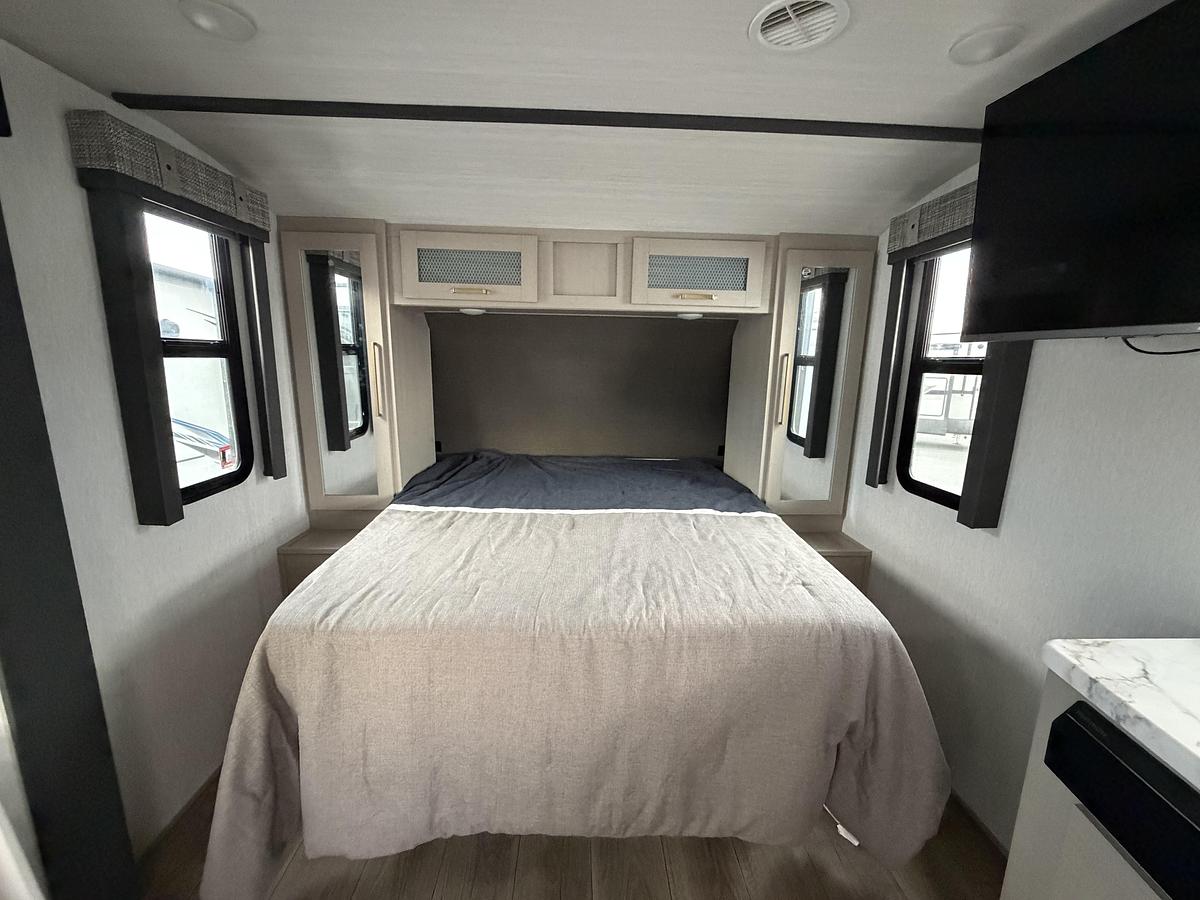 Used Used 2024 Forest River RV Salem Hemisphere Hyper-Lyte 19RBHL