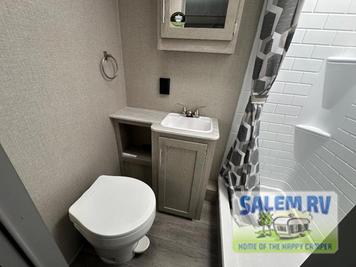 Used Used 2023 Coachmen RV Catalina Legacy 293QBCK