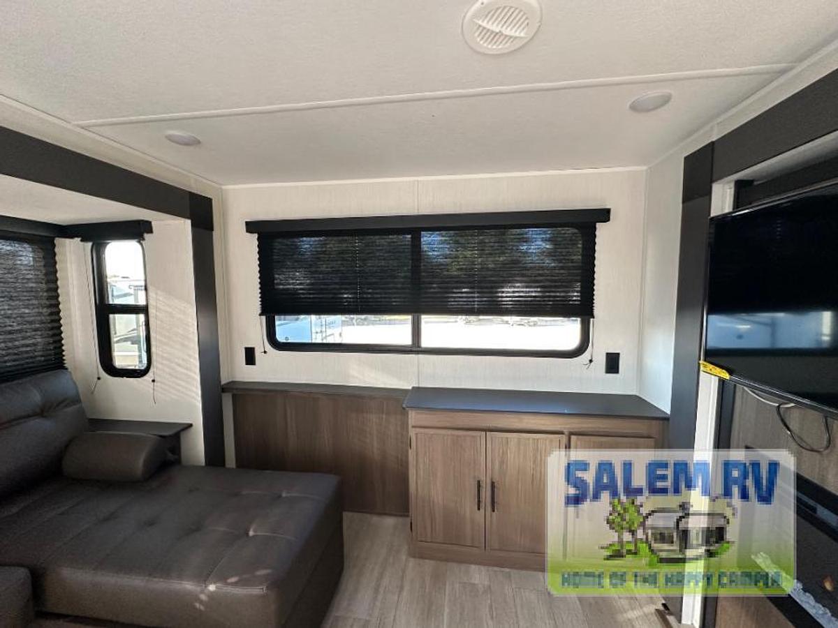 New 2026 Prime Time RV Avenger 27REI
