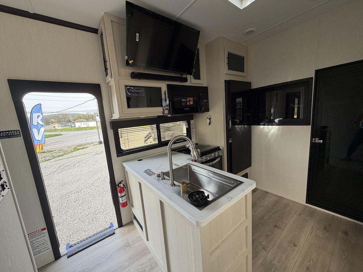 New 2026 Forest River RV Vengeance Rogue Armored 32L132