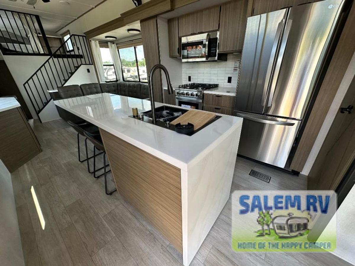 New 2025 Forest River RV Salem Grand Villa 44VIEW