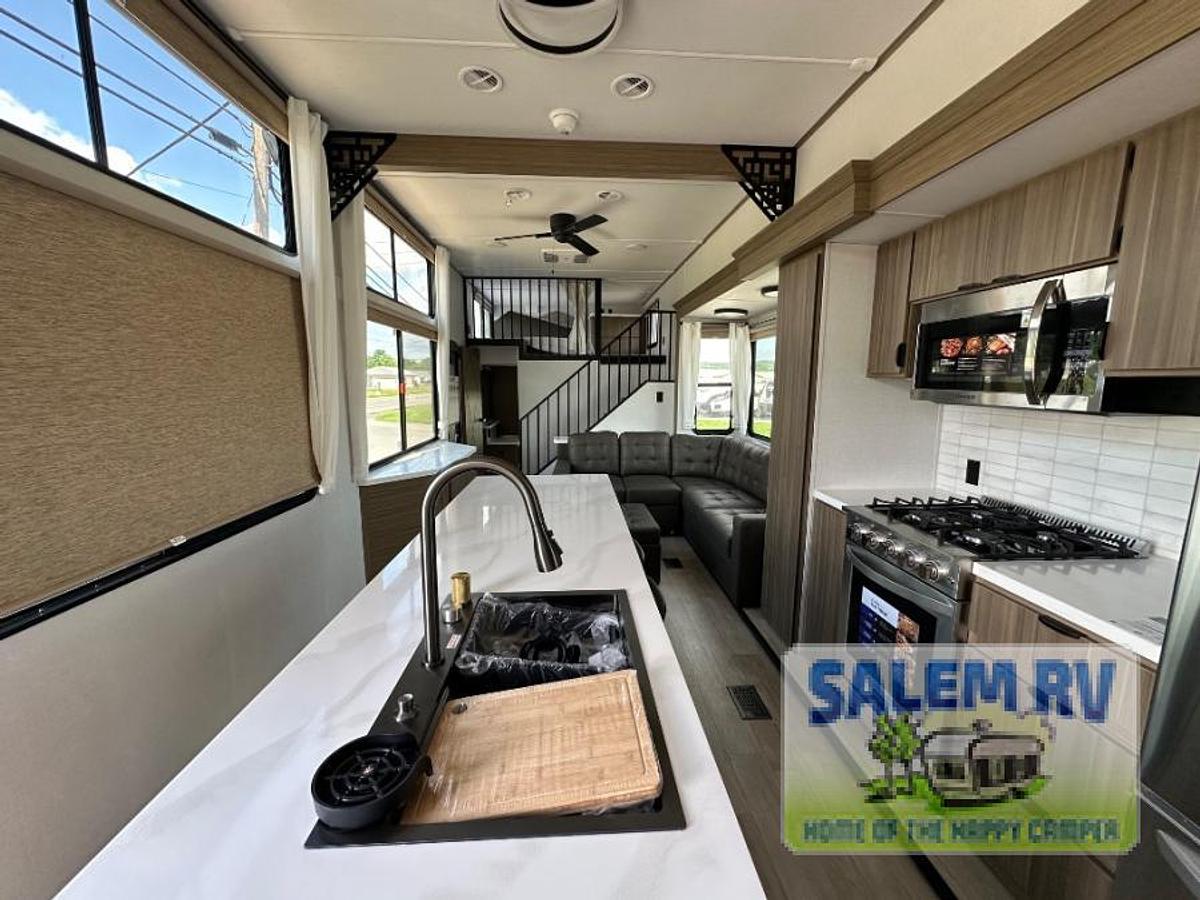 New 2025 Forest River RV Salem Grand Villa 44VIEW