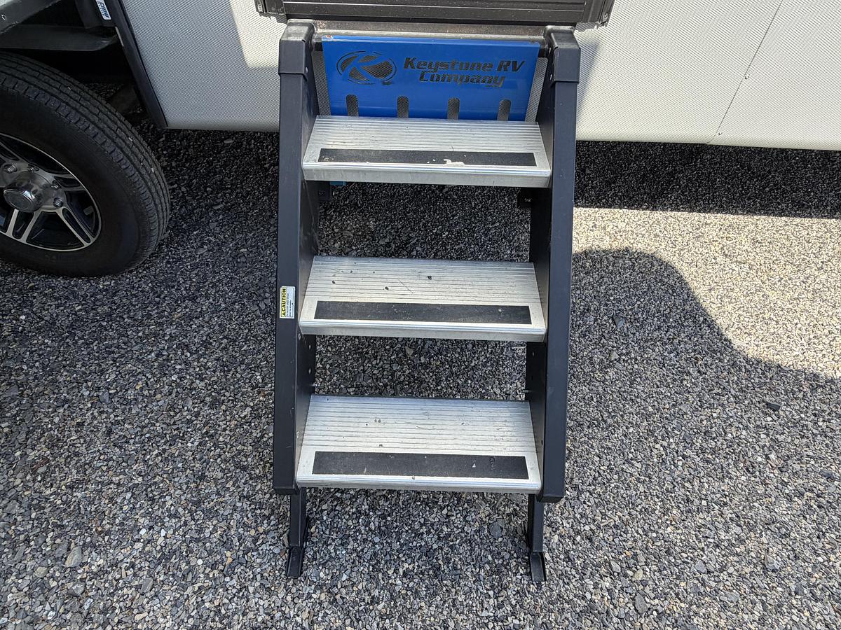 Used Used 2020 Keystone RV Cougar Half-Ton 32RLI