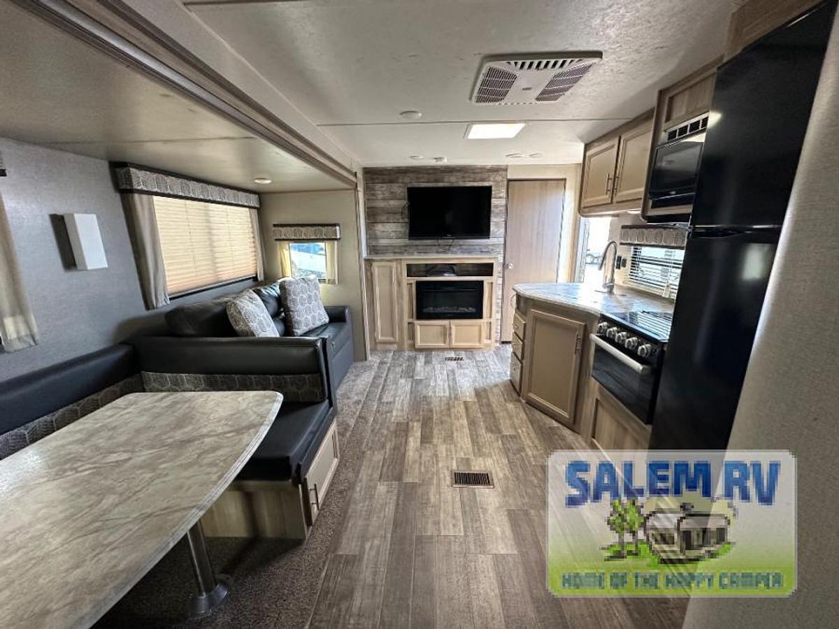 Used Used 2021 Coachmen RV Catalina Legacy 323BHDSCK