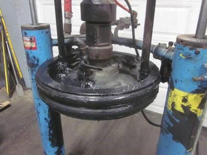 Used SEALANT EQUIPMENT & ENGINEERING DRUM PUMP (#9905)