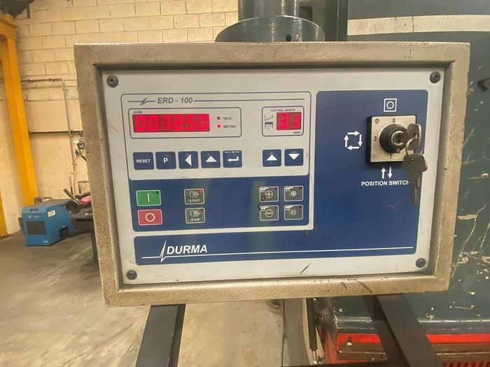 Used 2006 Durma SB3013 Guillotine Shears