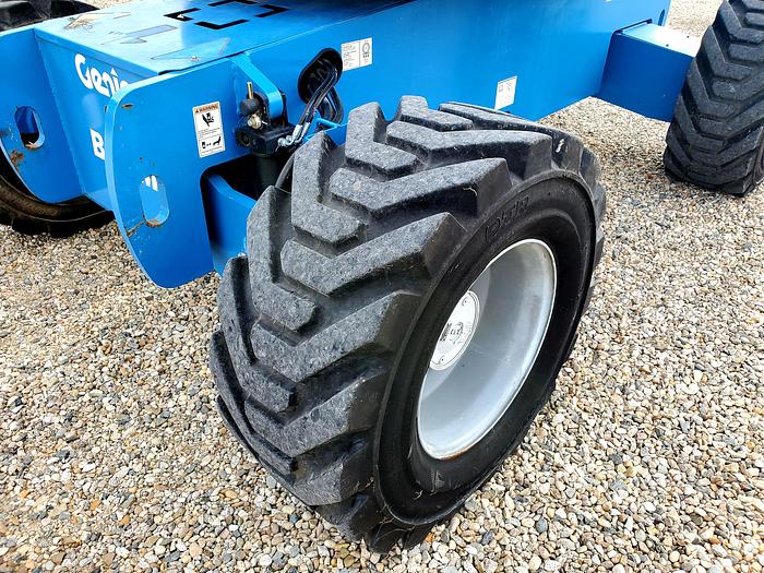 Used 2014 Genie Z60/34 Articulated Boom Lift ** 747 Hrs **