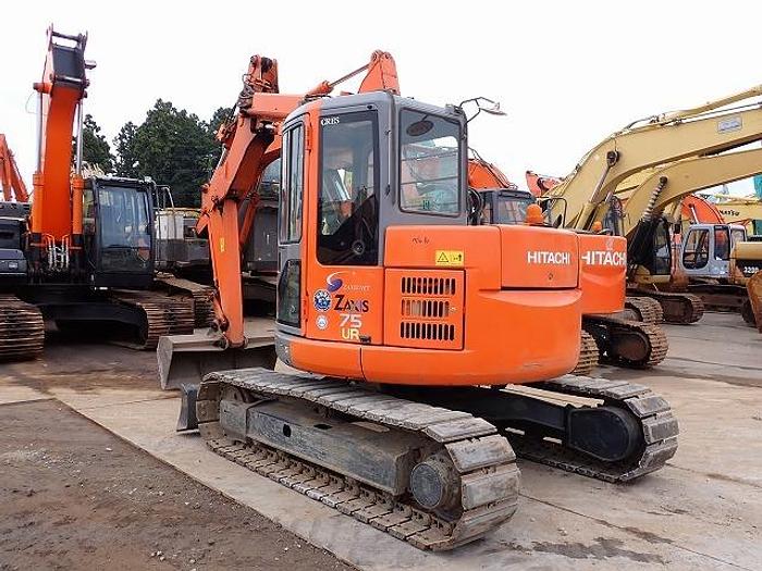 Used 2002 HITACHI ZX75UR
