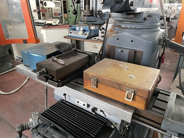 Buone Fresatrice a testa veloce KONDIA POWERMILL FV-1