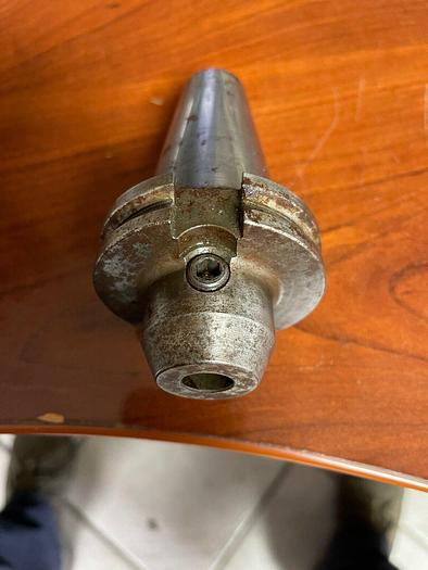 Used CAT 40 END MILL HOLDER SIZE 1/2"